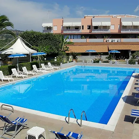 费利克斯住宅酒店 里卡迪