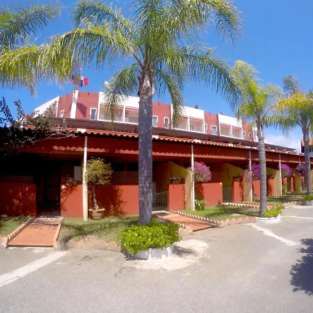 Apartahotel Felix Ricadi