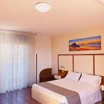 Felix Aparthotel 3*