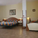 Aparthotel Felix Ricadi