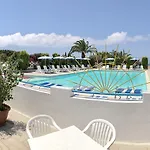 Felix Aparthotel 3*