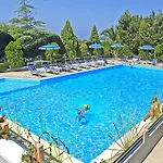 Aparthotel Felix Ricadi