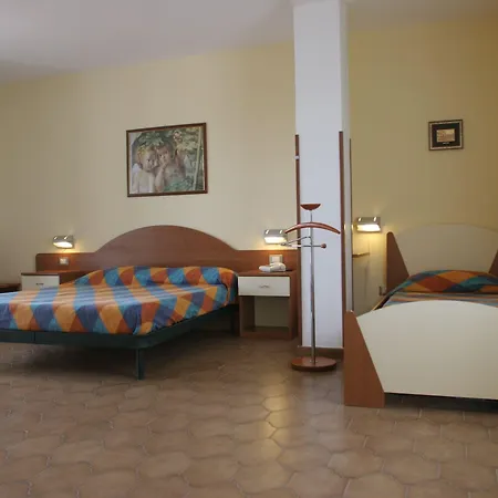 Aparthotel Felix Ricadi