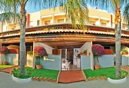 Felix Aparthotel Ricadi