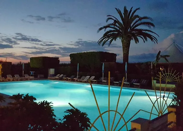 Felix Aparthotel Ricadi