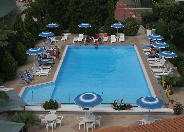 Felix Apart-hotel 3*