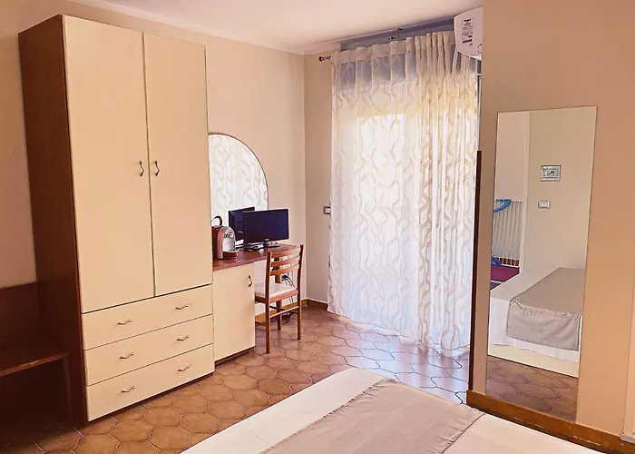 Felix מלון דירות ריקאדי