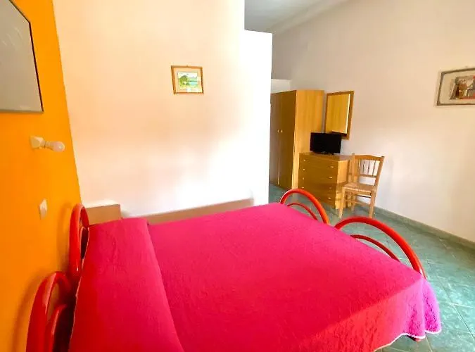 Felix מלון דירות