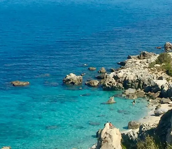 מלון דירות Felix 3*