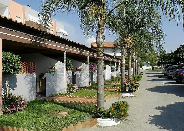 Felix 3* ריקאדי